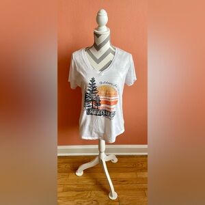 Munising Women's White Outdoor Tee